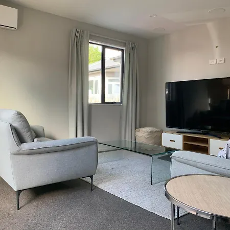 Stylish Oasis In Central City